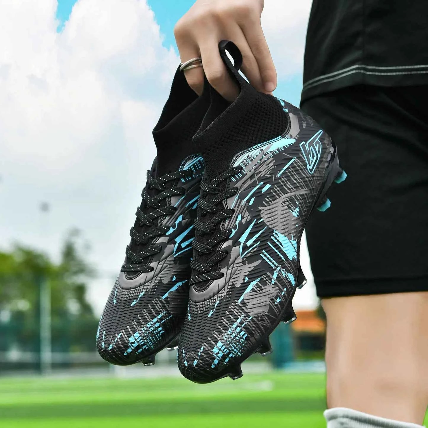 Men's Soccer Shoes TF/FG Football Boots Long Spikes Turf Cleats